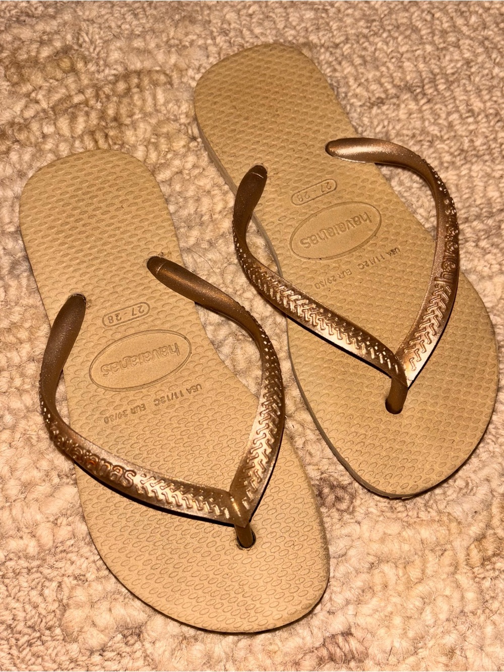 Havaianas Metallic Bronze Strappy Flip Flops with Tan Footbed girl 11/12